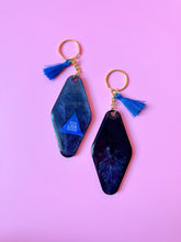 load image into gallery viewer, magic 8 ball keychain