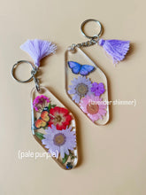 load image into gallery viewer, flower keychain

